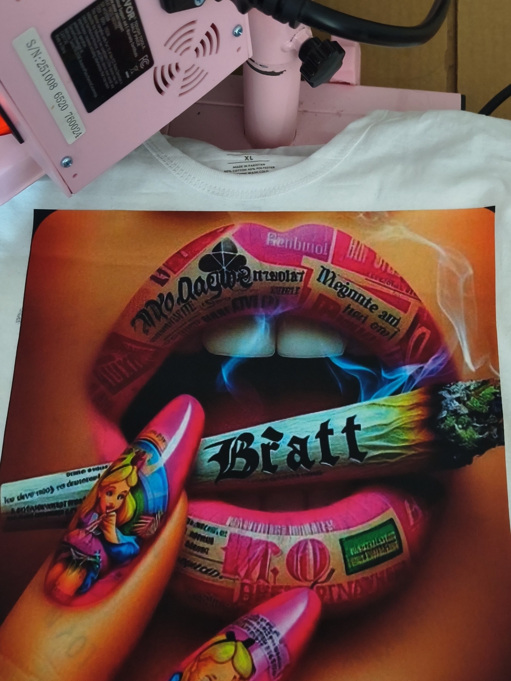 Graphic Pop Art Lips Print Wall Art - Pink